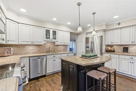 37 Maple Run Drive Jericho NY 11753