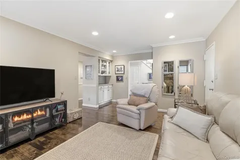 37 Maple Run Drive Jericho NY 11753