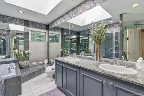37 Maple Run Drive Jericho NY 11753