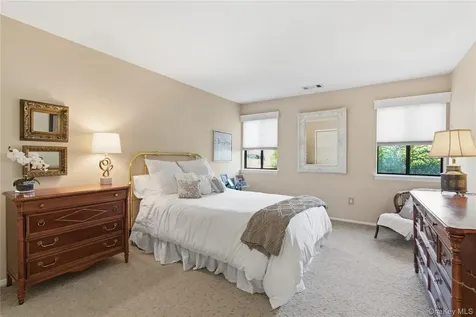 37 Maple Run Drive Jericho NY 11753