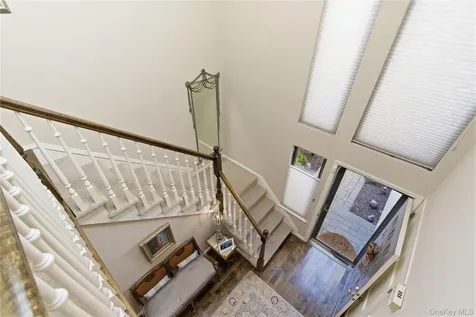 37 Maple Run Drive Jericho NY 11753