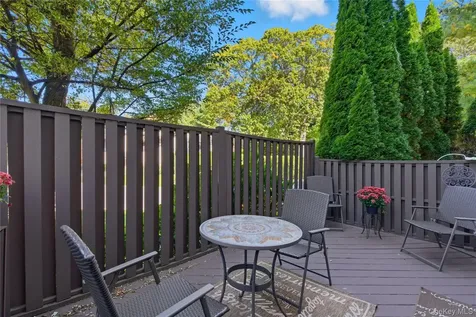 37 Maple Run Drive Jericho NY 11753