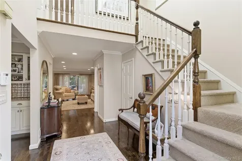 37 Maple Run Drive Jericho NY 11753