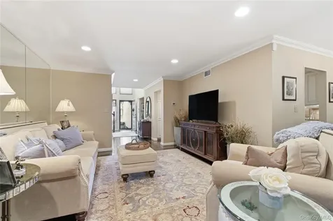 37 Maple Run Drive Jericho NY 11753