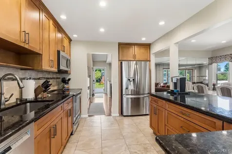 22 Theodore Drive Plainview NY 11803