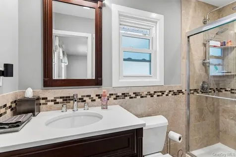 22 Theodore Drive Plainview NY 11803
