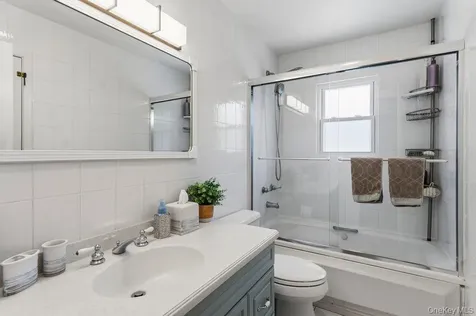 22 Theodore Drive Plainview NY 11803