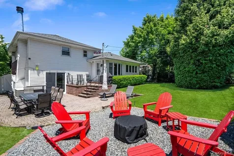 22 Theodore Drive Plainview NY 11803