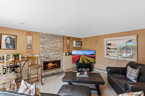 22 Theodore Drive Plainview NY 11803