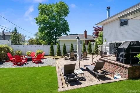 22 Theodore Drive Plainview NY 11803