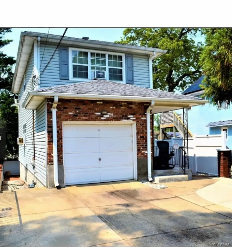 288 Frederick Avenue South Floral Park NY 11001