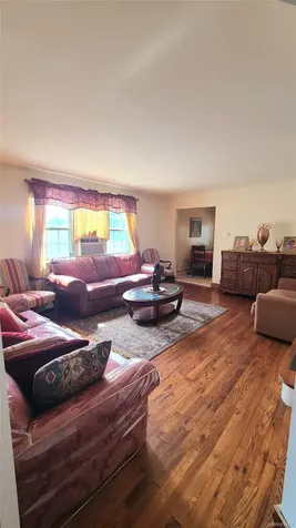 288 Frederick Avenue South Floral Park NY 11001