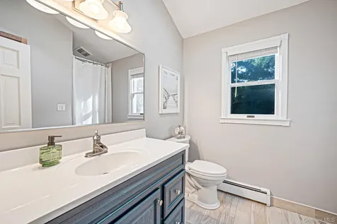 93 N Country Road Shoreham NY 11786