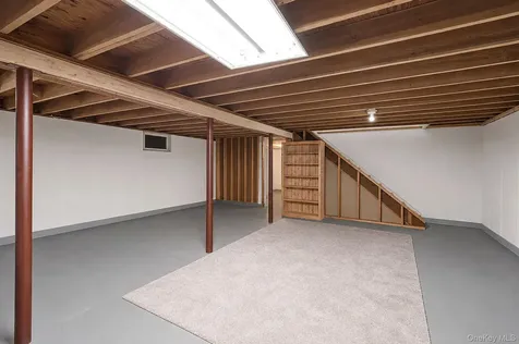 93 N Country Road Shoreham NY 11786