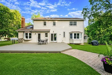 93 N Country Road Shoreham NY 11786