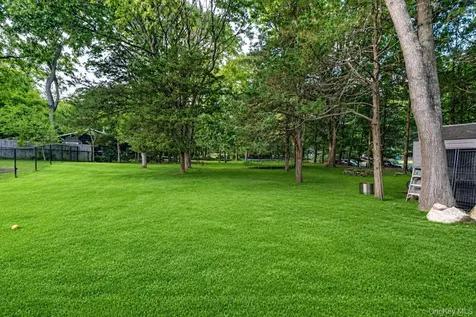 93 N Country Road Shoreham NY 11786