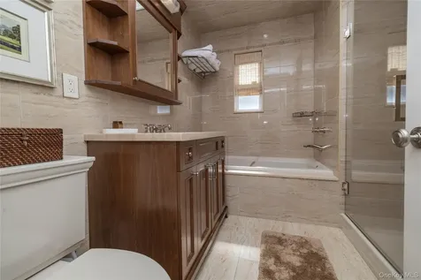 71 Shepherd Street Rockville Centre NY 11570
