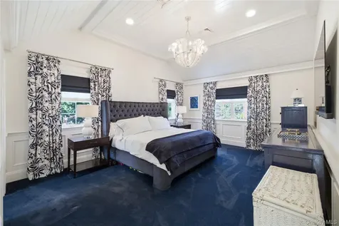 71 Shepherd Street Rockville Centre NY 11570