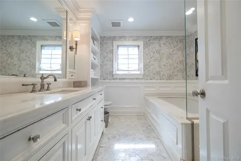71 Shepherd Street Rockville Centre NY 11570