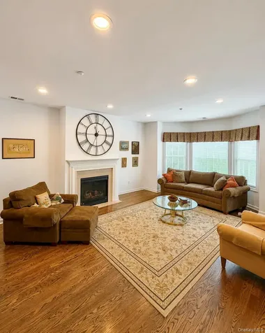 115 Autumn Drive Plainview NY 11803