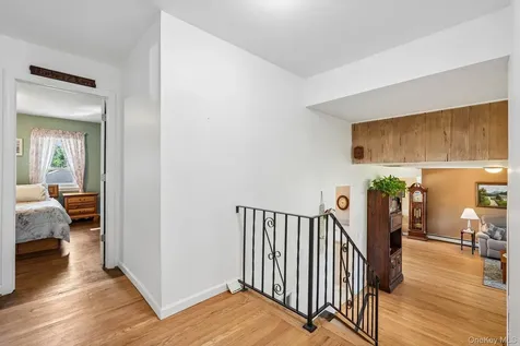 11 Lenroc Drive White Plains NY 10607