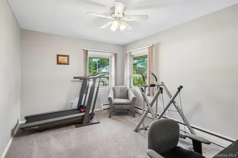 11 Lenroc Drive White Plains NY 10607