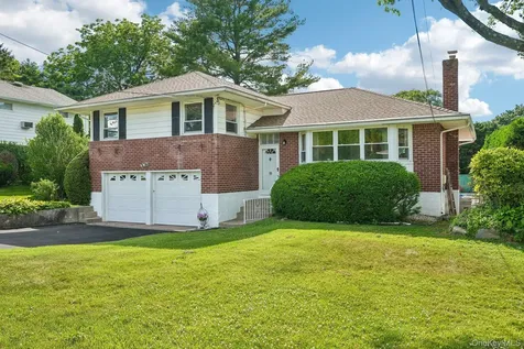 11 Lenroc Drive White Plains NY 10607