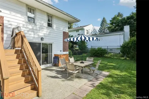 11 Lenroc Drive White Plains NY 10607