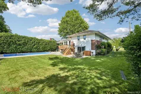 11 Lenroc Drive White Plains NY 10607