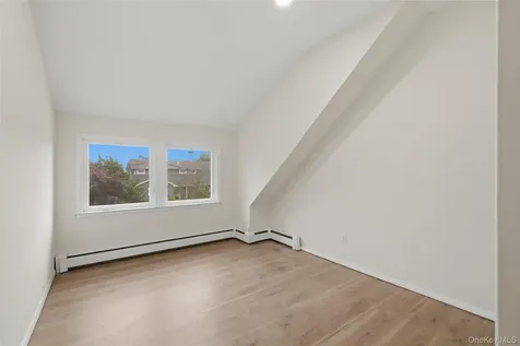4146 New York Avenue Island Park NY 11558