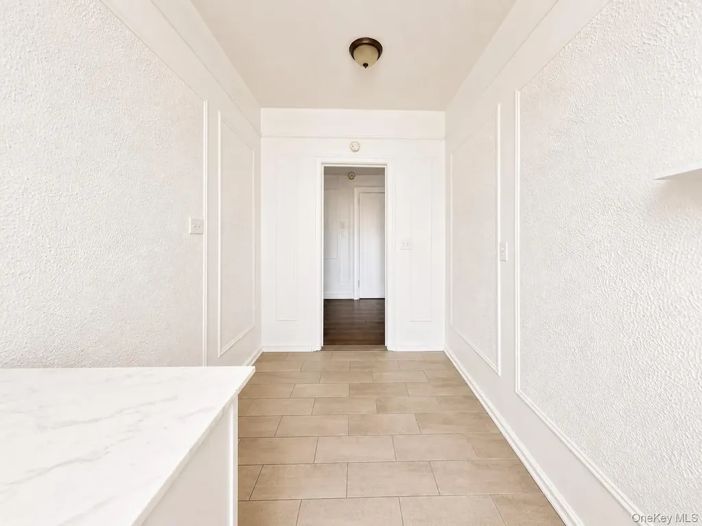 700 Oakland Place Bronx NY 10457