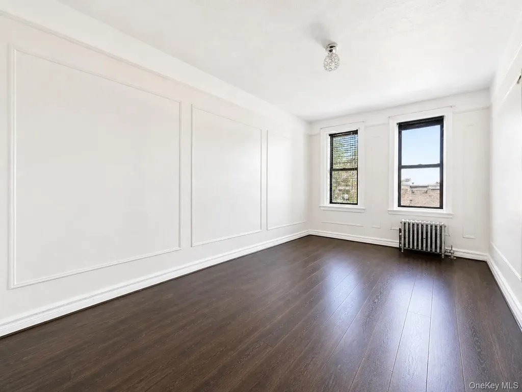 700 Oakland Place Bronx NY 10457