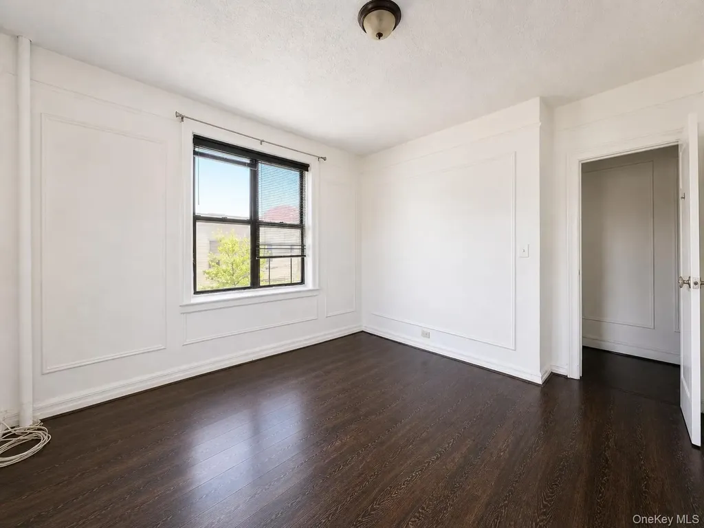 700 Oakland Place Bronx NY 10457