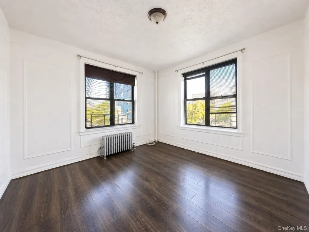 700 Oakland Place Bronx NY 10457