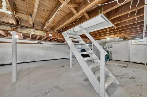 221 1st Street Buchanan NY 10511