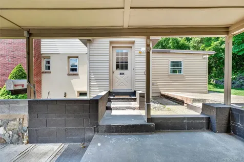 221 1st Street Buchanan NY 10511