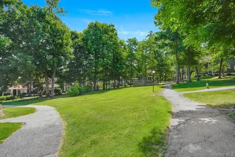 9 Heritage Drive Harriman NY 10926