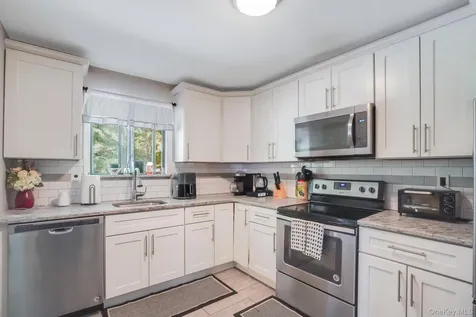 9 Heritage Drive Harriman NY 10926