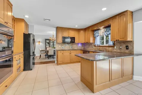 52 Elmhurst Avenue Medford NY 11763