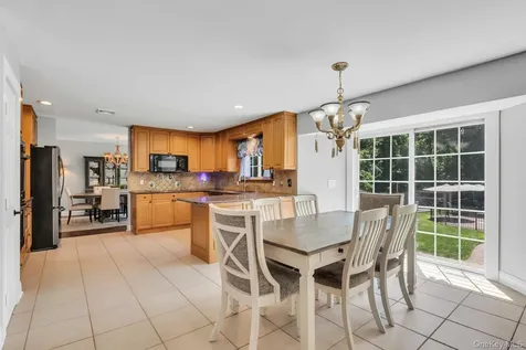52 Elmhurst Avenue Medford NY 11763