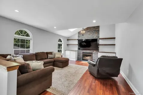 52 Elmhurst Avenue Medford NY 11763