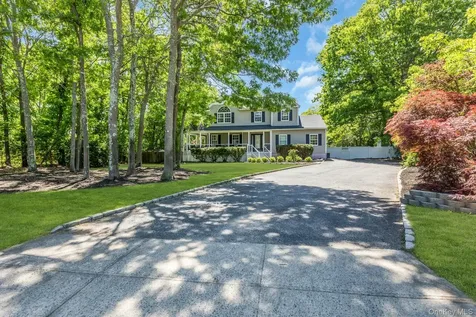 52 Elmhurst Avenue Medford NY 11763