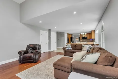 52 Elmhurst Avenue Medford NY 11763