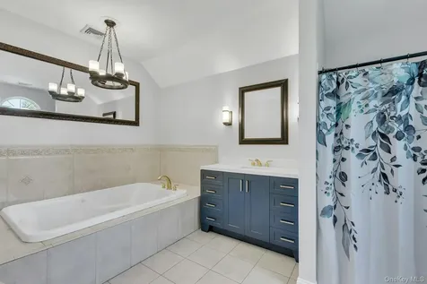 52 Elmhurst Avenue Medford NY 11763