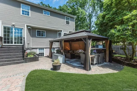 52 Elmhurst Avenue Medford NY 11763