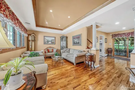 3720 Farmedge Court Bethpage NY 11714