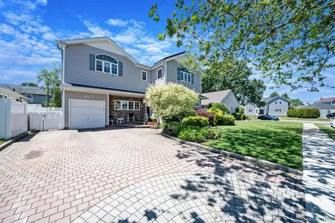 3720 Farmedge Court Bethpage NY 11714