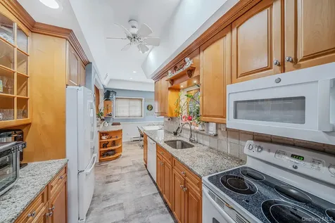 3720 Farmedge Court Bethpage NY 11714