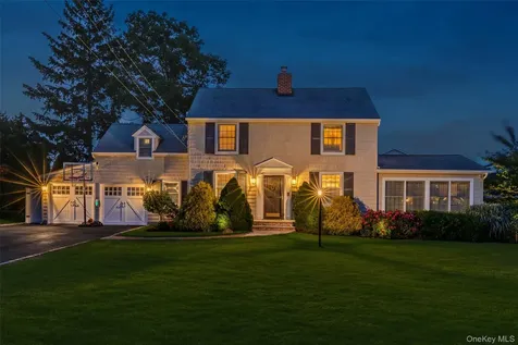 152 Bay Drive Massapequa NY 11758