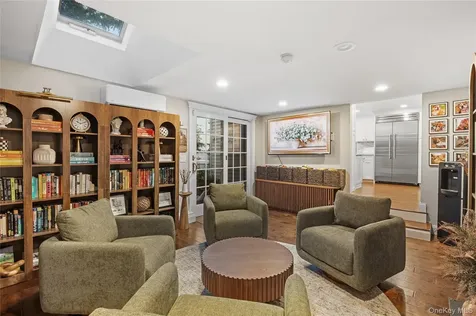 152 Bay Drive Massapequa NY 11758